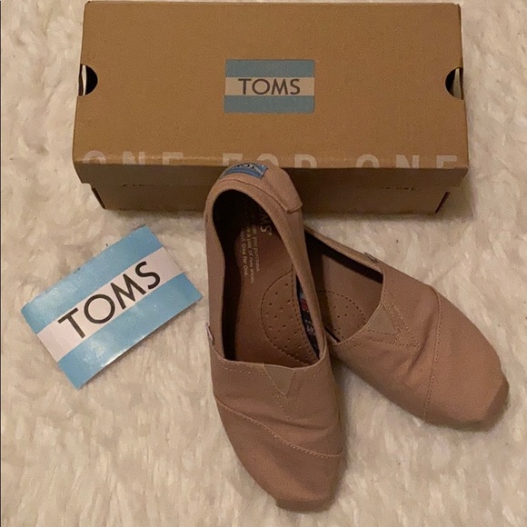 nude toms